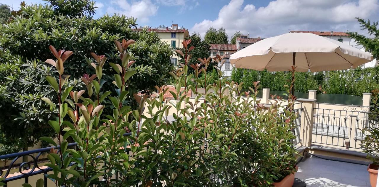 Casa Ridolfi Holiday Home -Una Terrazza Sui Giardini Di Piza Zewnętrze zdjęcie