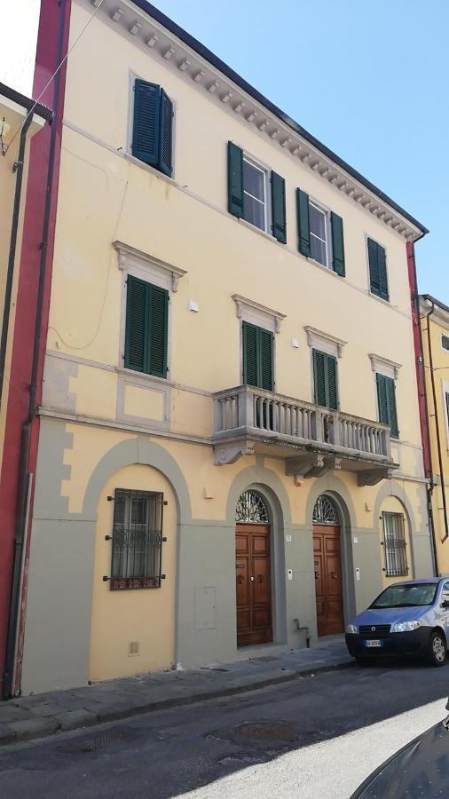 Casa Ridolfi Holiday Home -Una Terrazza Sui Giardini Di Piza Zewnętrze zdjęcie
