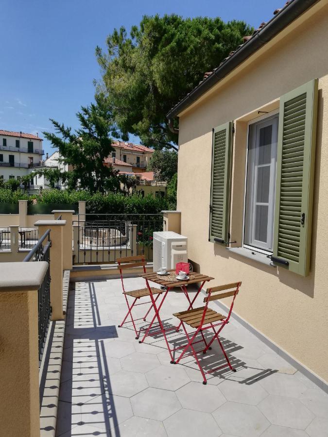 Casa Ridolfi Holiday Home -Una Terrazza Sui Giardini Di Piza Zewnętrze zdjęcie